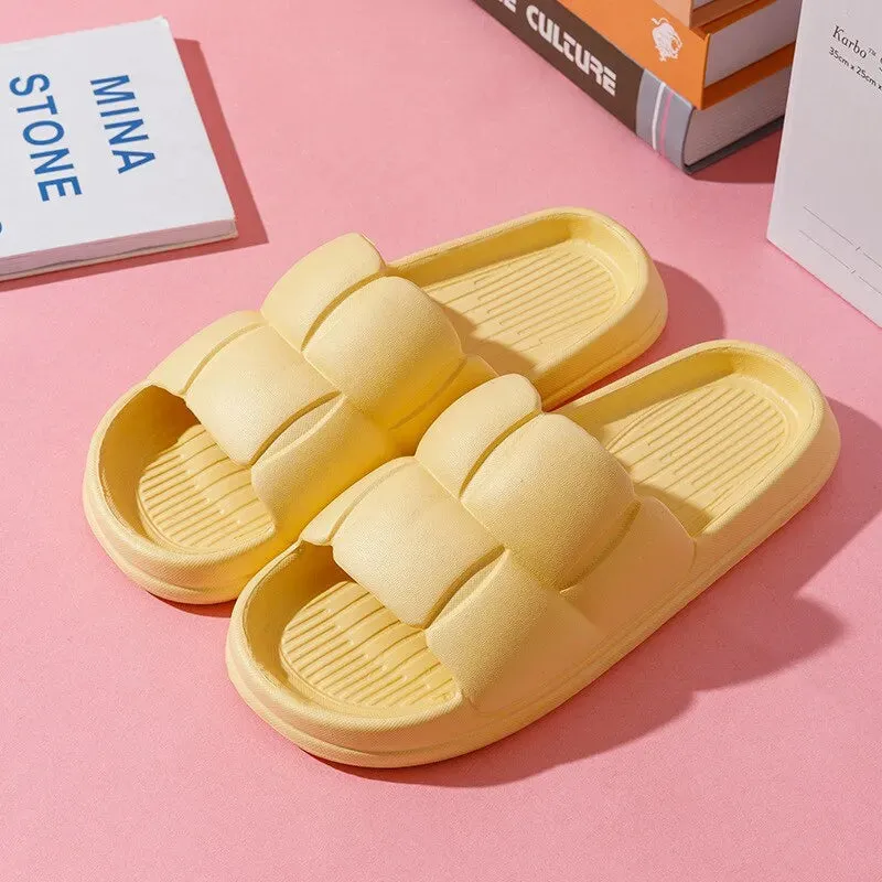2023 Summer Non Slip Flip Flops for Women Soft Sole Eva Indoor Sandals with Thick Flat Bottom Fashionable Bathroom Slippers for Home 1pc