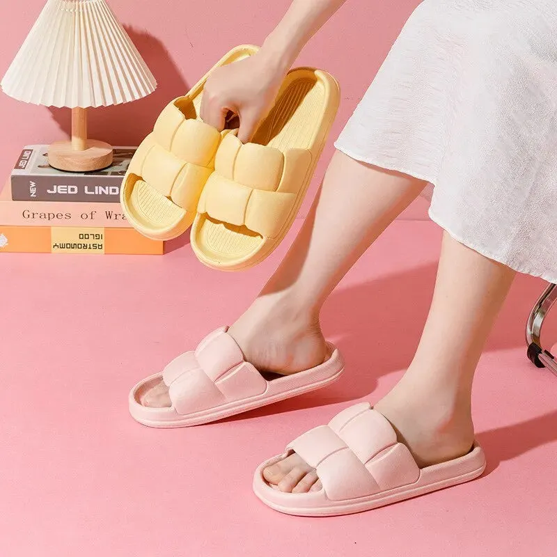2023 Summer Non Slip Flip Flops for Women Soft Sole Eva Indoor Sandals with Thick Flat Bottom Fashionable Bathroom Slippers for Home 1pc