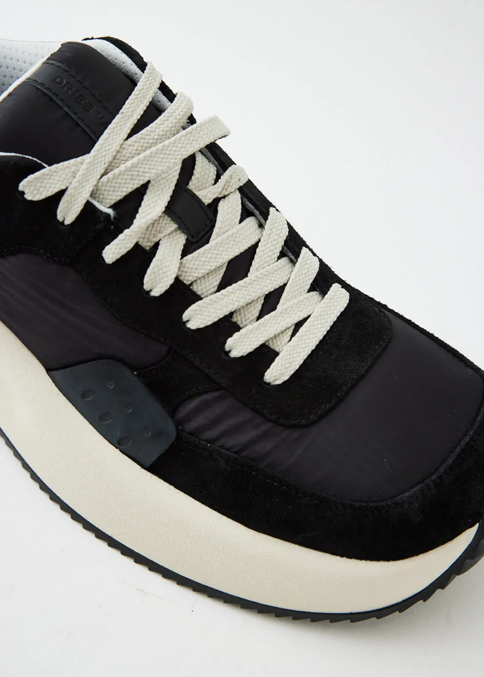 Black Sneaker